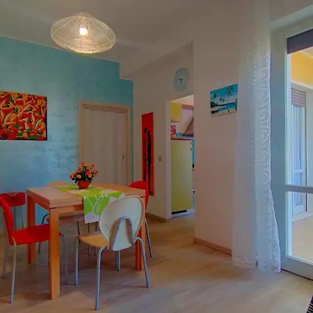 펜션 Trilocale A Pochi Passi Dal Mare Cod 513 마르첼리
