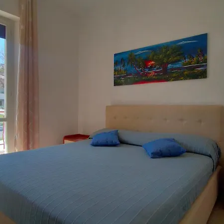 Trilocale A Pochi Passi Dal Mare Cod 513 펜션